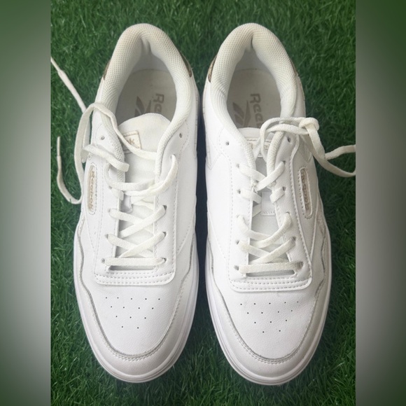 Reebok Women's Court‎ Advance Sneaker Size 7.5 - Picture 1 of 8